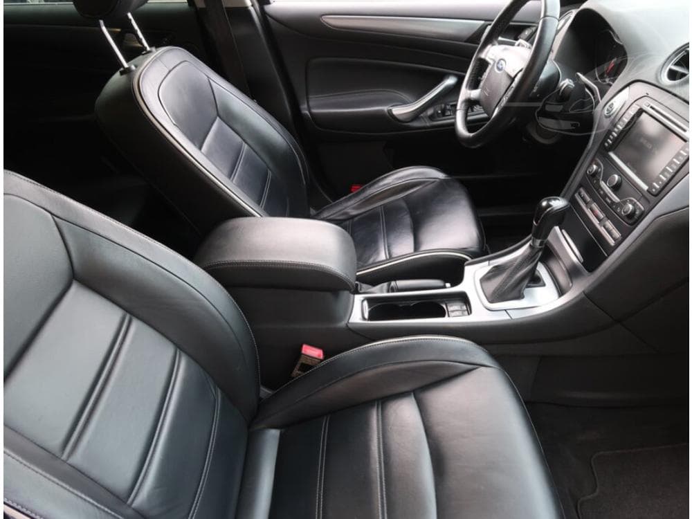 2013 Ford MONDEO - 17