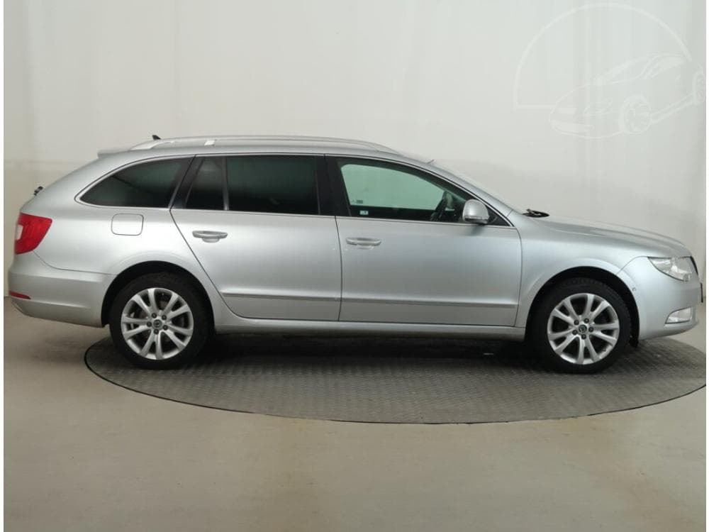 2013 Škoda SUPERB - 11