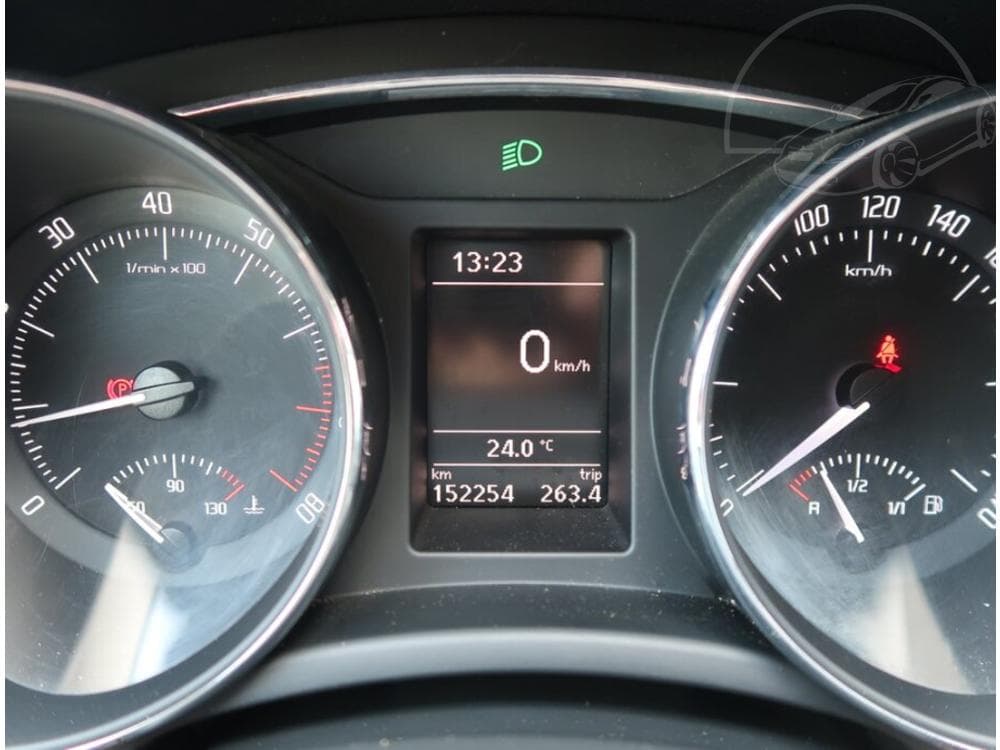 2013 Škoda SUPERB - 21