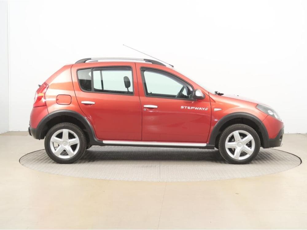 2012 Dacia SANDERO - 11
