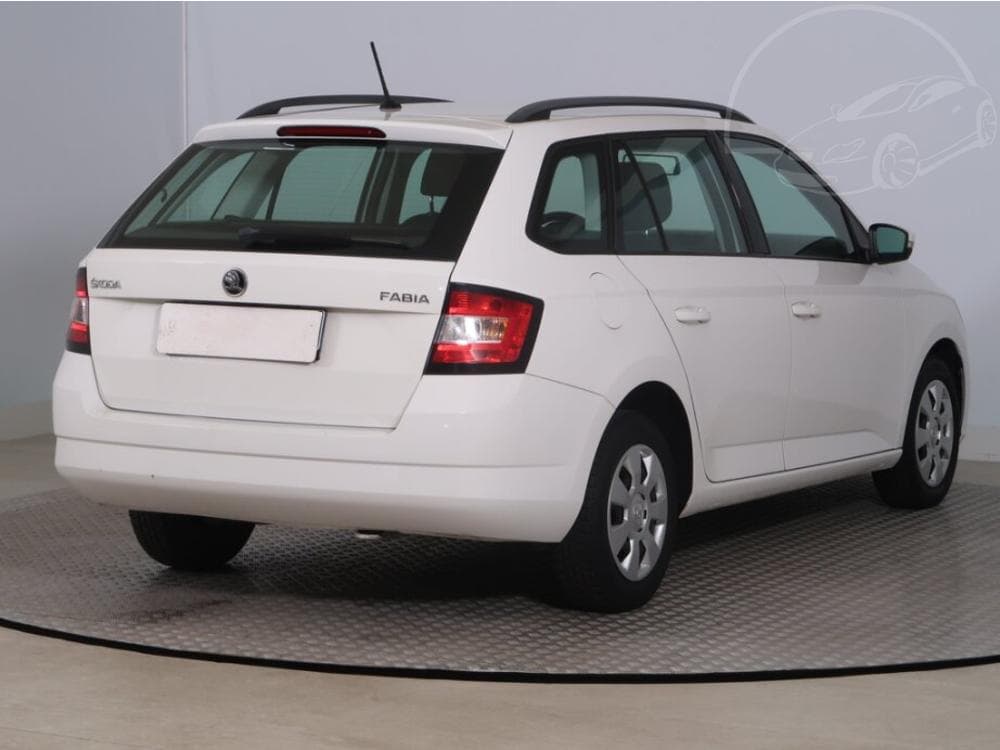 2015 Škoda FABIA - 9