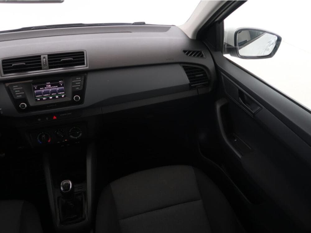 2015 Škoda FABIA - 15