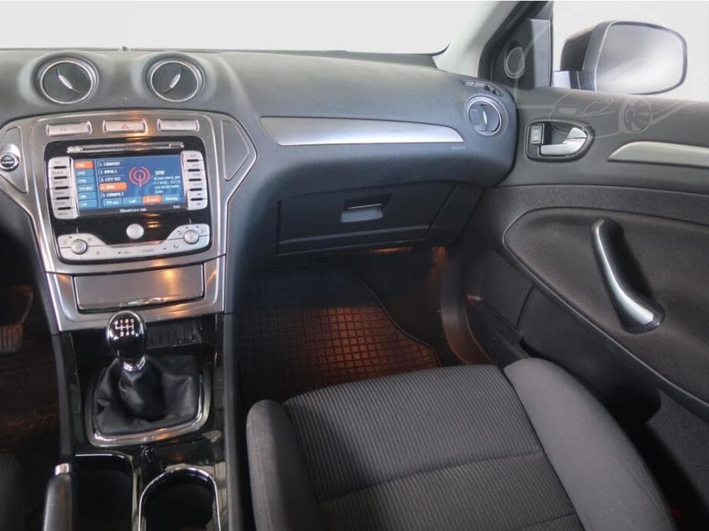 2010 Ford MONDEO - 15