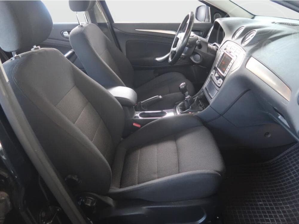 2010 Ford MONDEO - 17