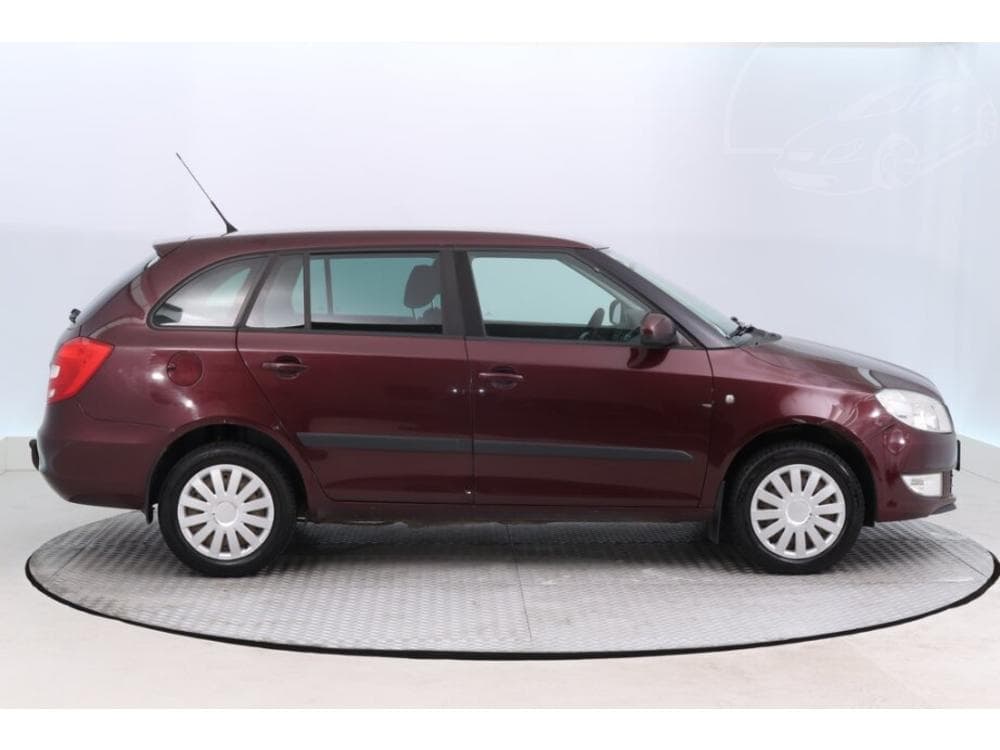 2011 Škoda FABIA - 11