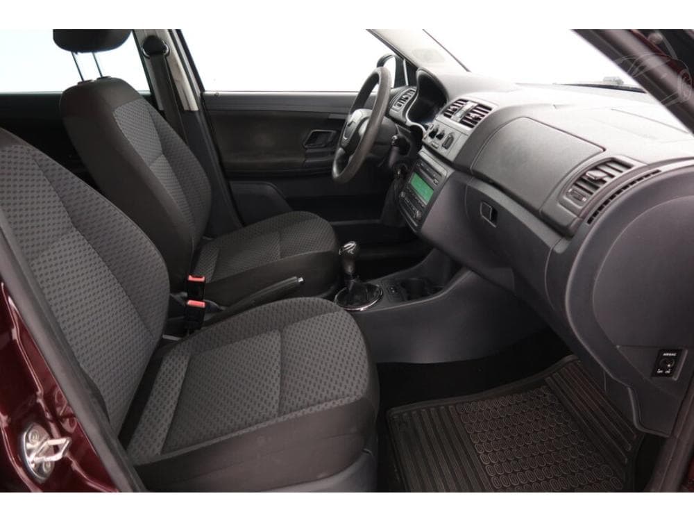 2011 Škoda FABIA - 17