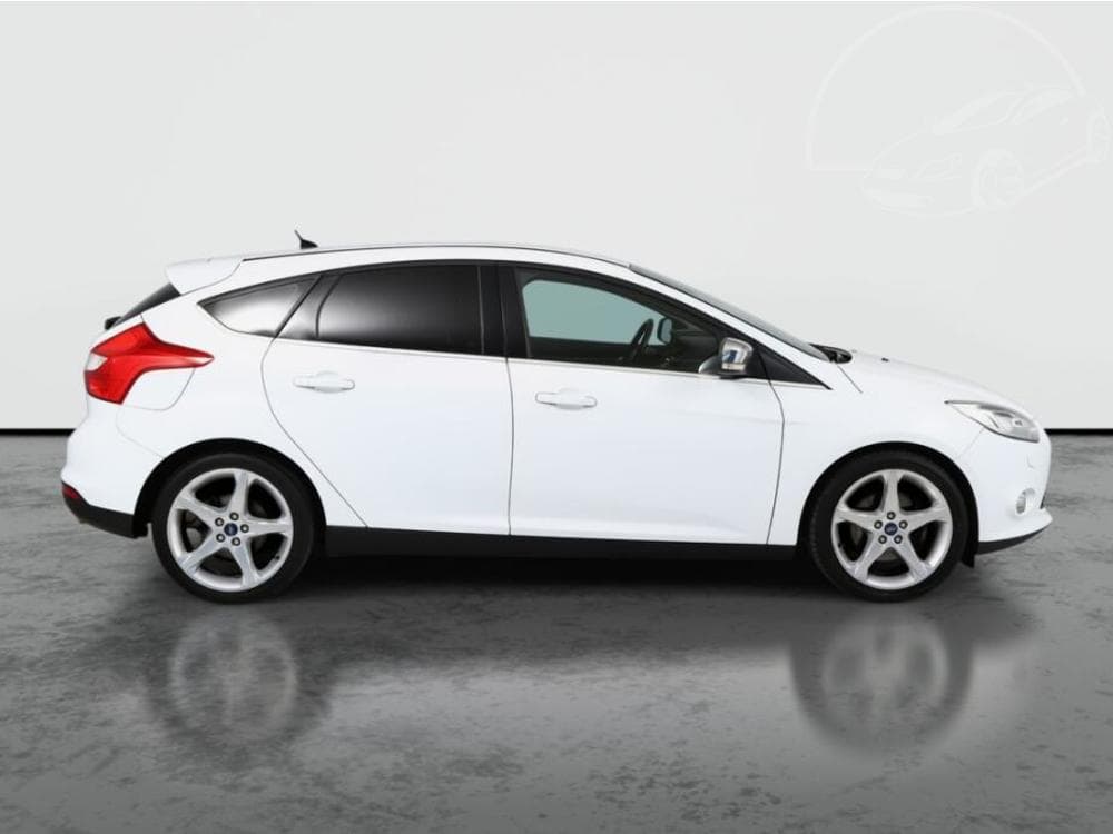 2011 Ford FOCUS - 11