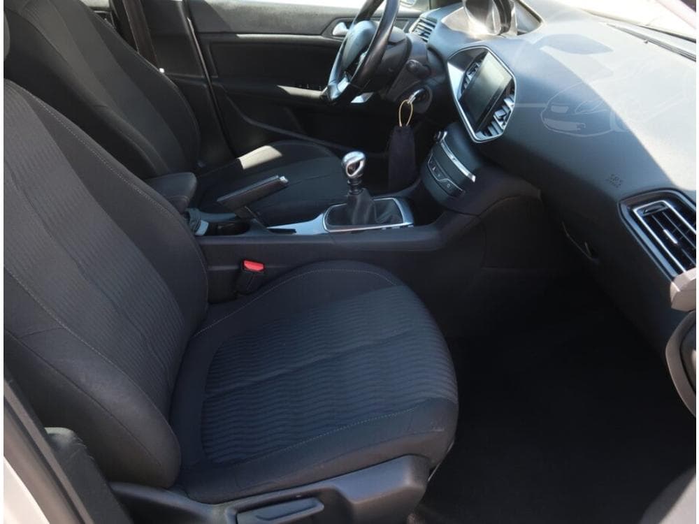 2016 Peugeot 308 - 9
