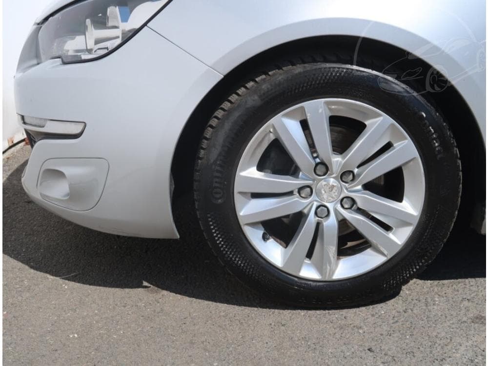 2016 Peugeot 308 - 15