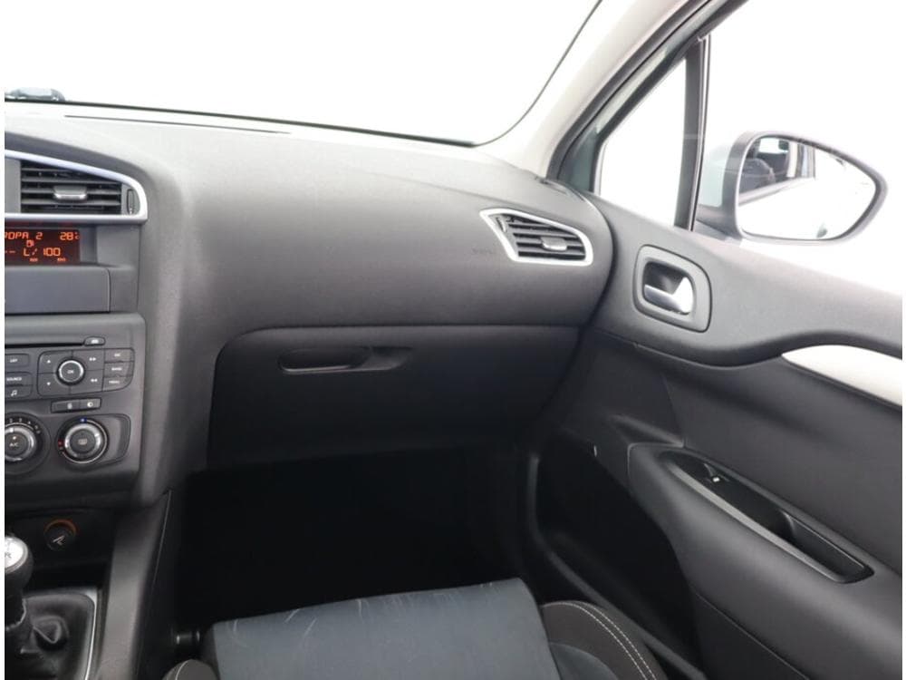 2012 Citroen C4 - 15