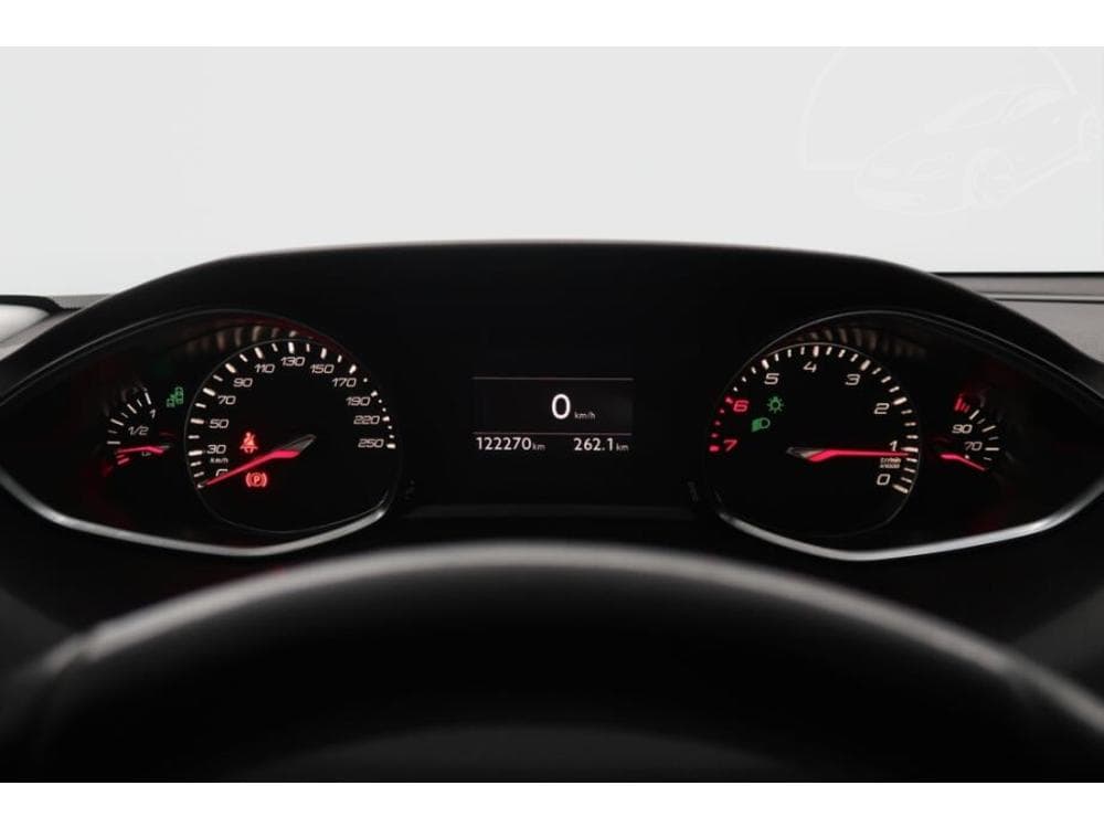 2015 Peugeot 308 - 21
