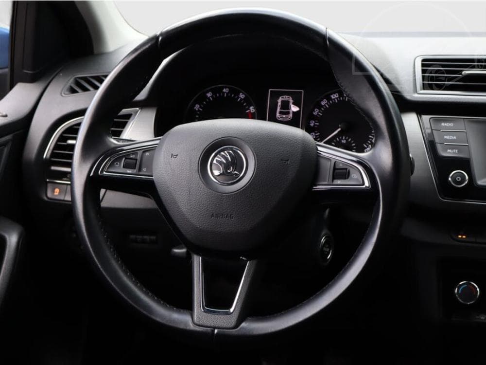 2015 Škoda FABIA - 25