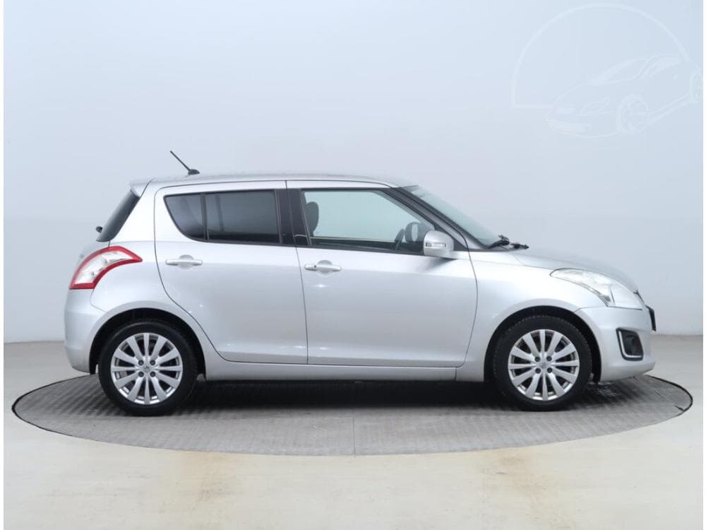 2015 Suzuki SWIFT - 11