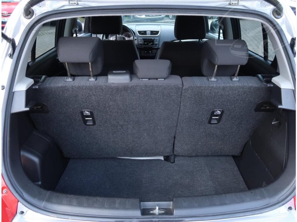 2015 Suzuki SWIFT - 27