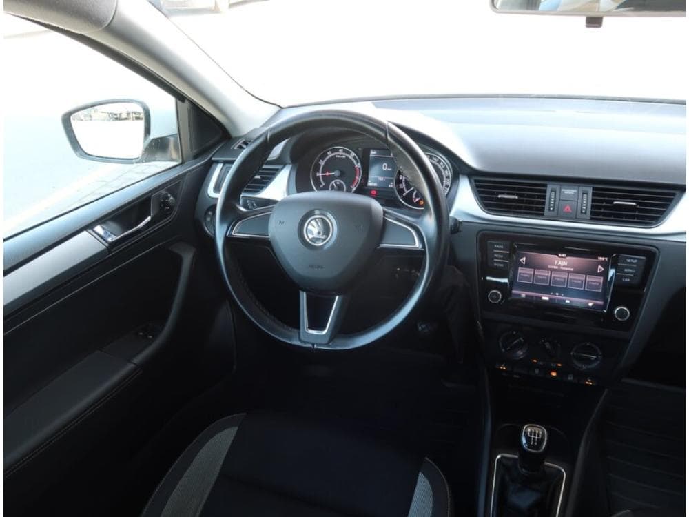 2017 Škoda RAPID - 13