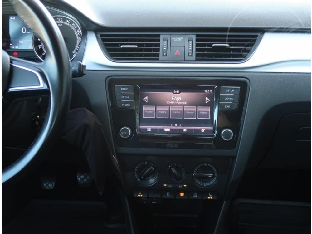 2017 Škoda RAPID - 23
