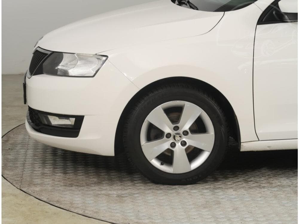 2017 Škoda RAPID - 27