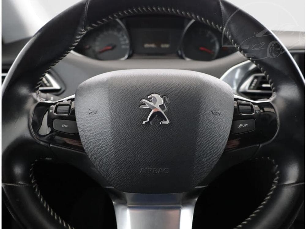 2016 Peugeot 308 - 8