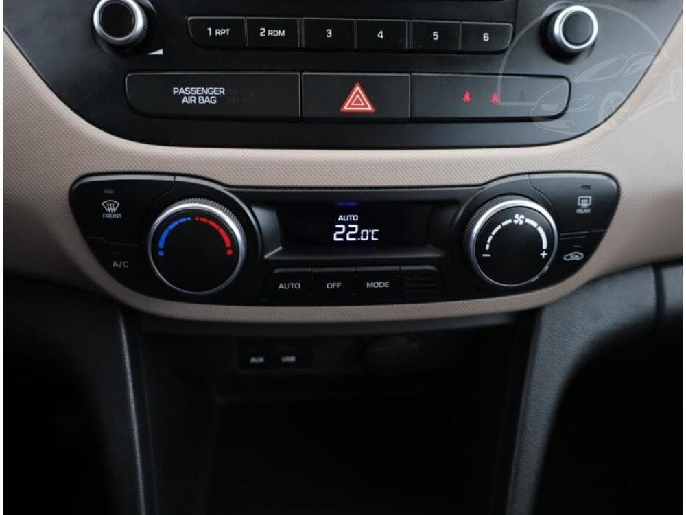 2015 Hyundai i10 - 21