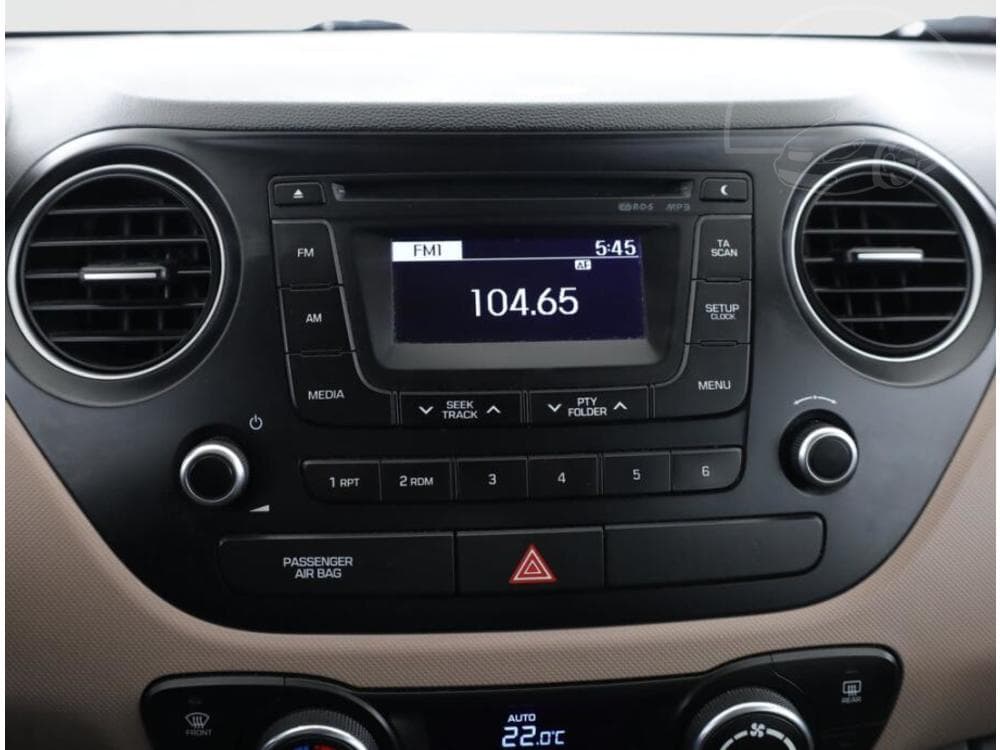 2015 Hyundai i10 - 23