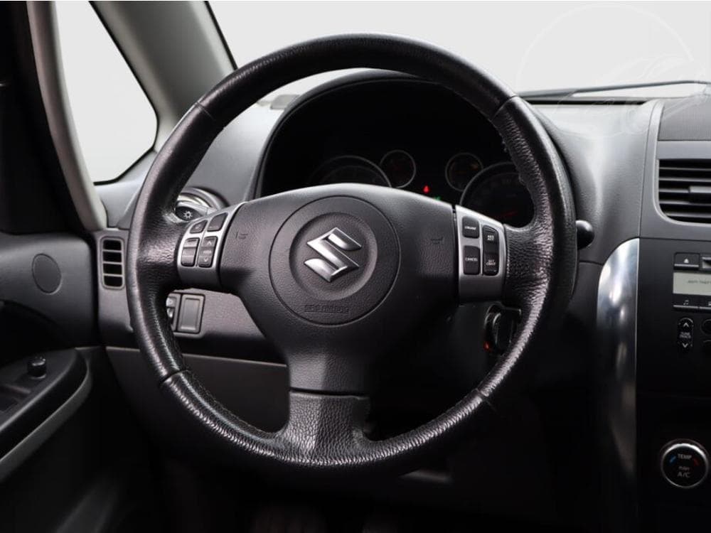 2010 Suzuki SX4 - 37
