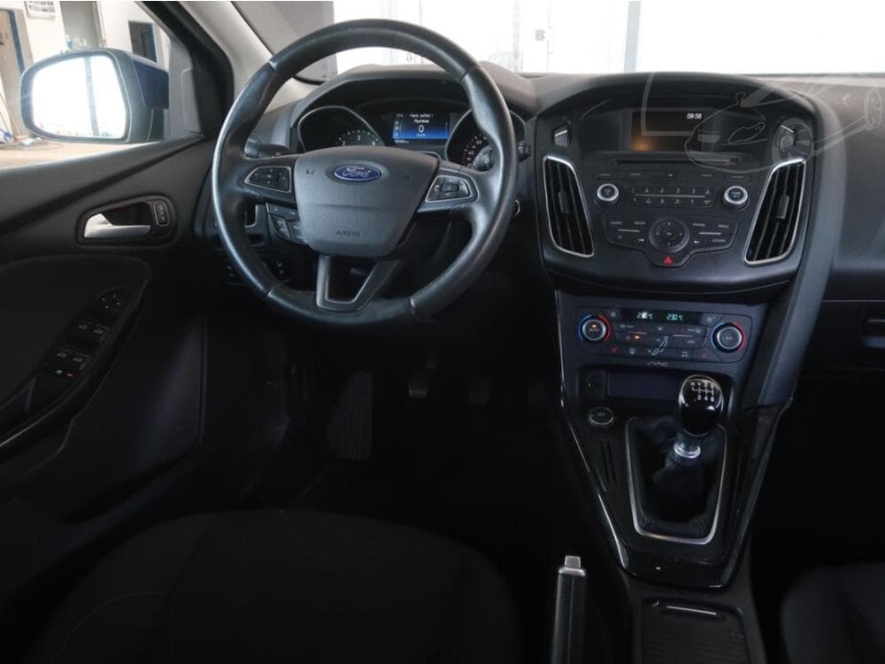2017 Ford FOCUS - 13