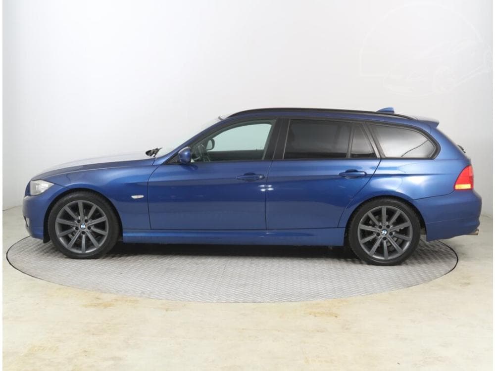 2010 BMW 3-SERIES - 5