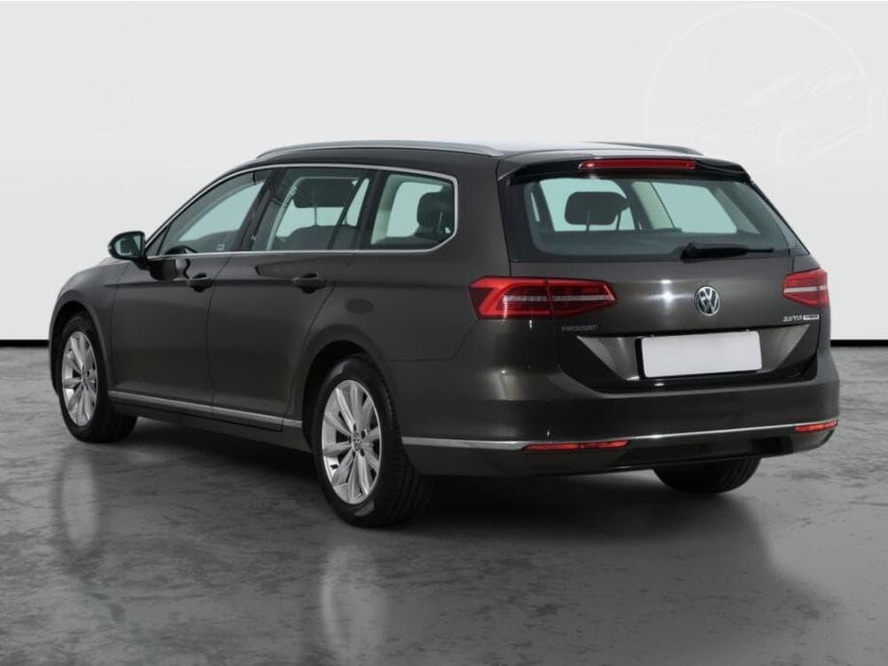 2017 Volkswagen PASSAT - 4
