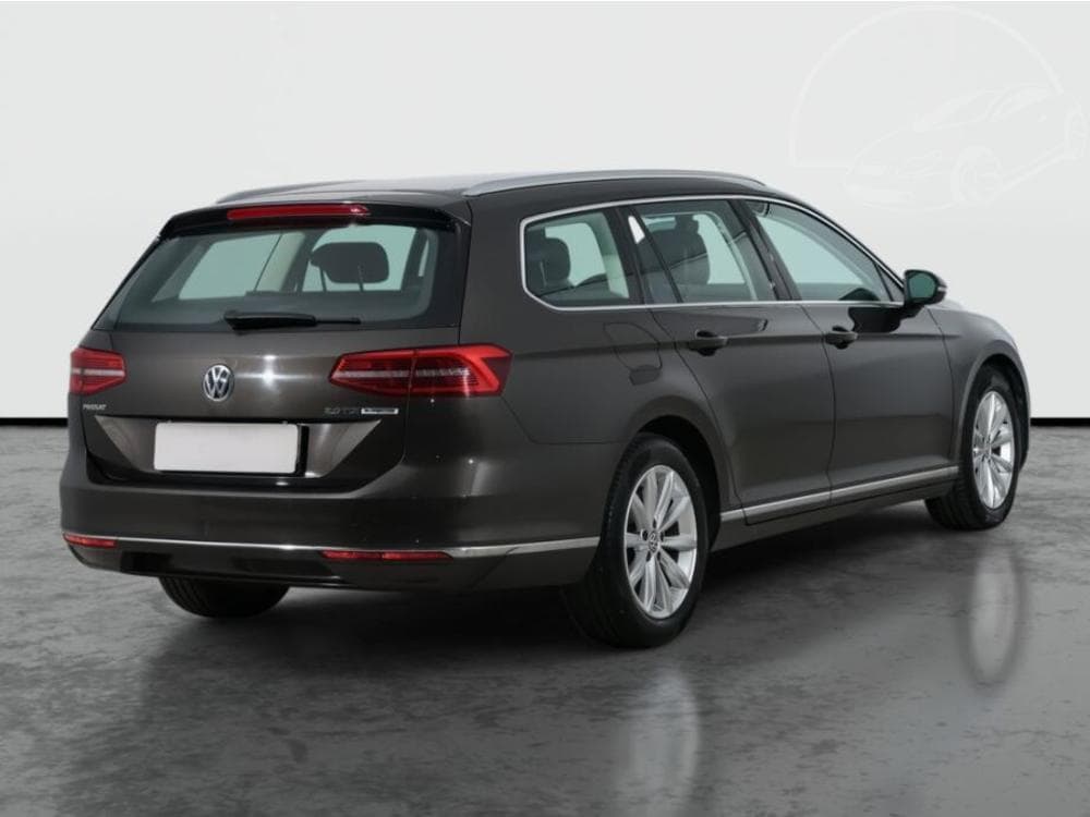 2017 Volkswagen PASSAT - 5