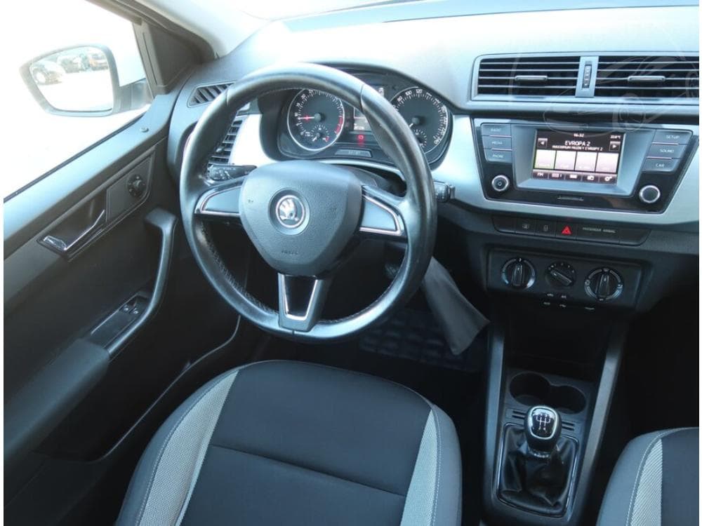 2015 Škoda FABIA - 7
