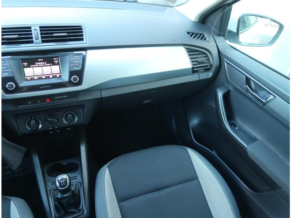 2015 Škoda FABIA - 8
