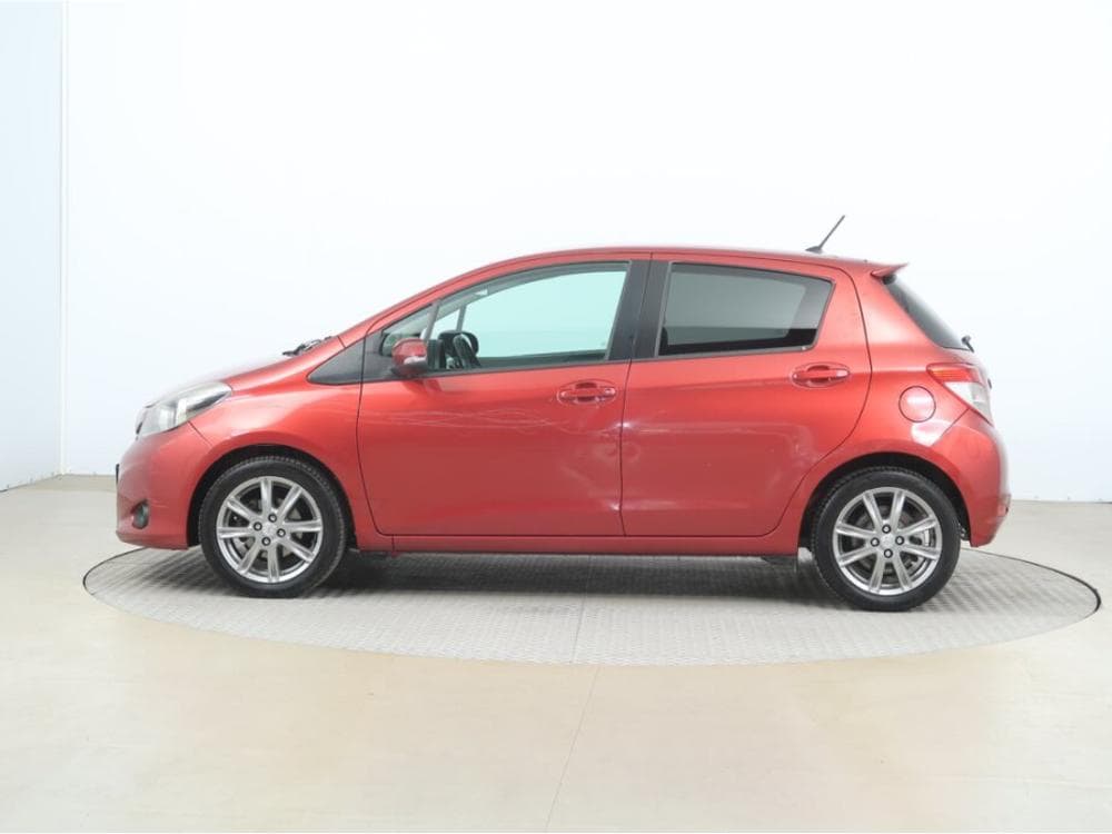 2012 Toyota YARIS - 3