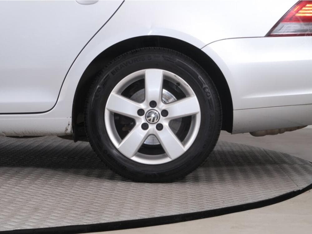 2013 Volkswagen GOLF - 29
