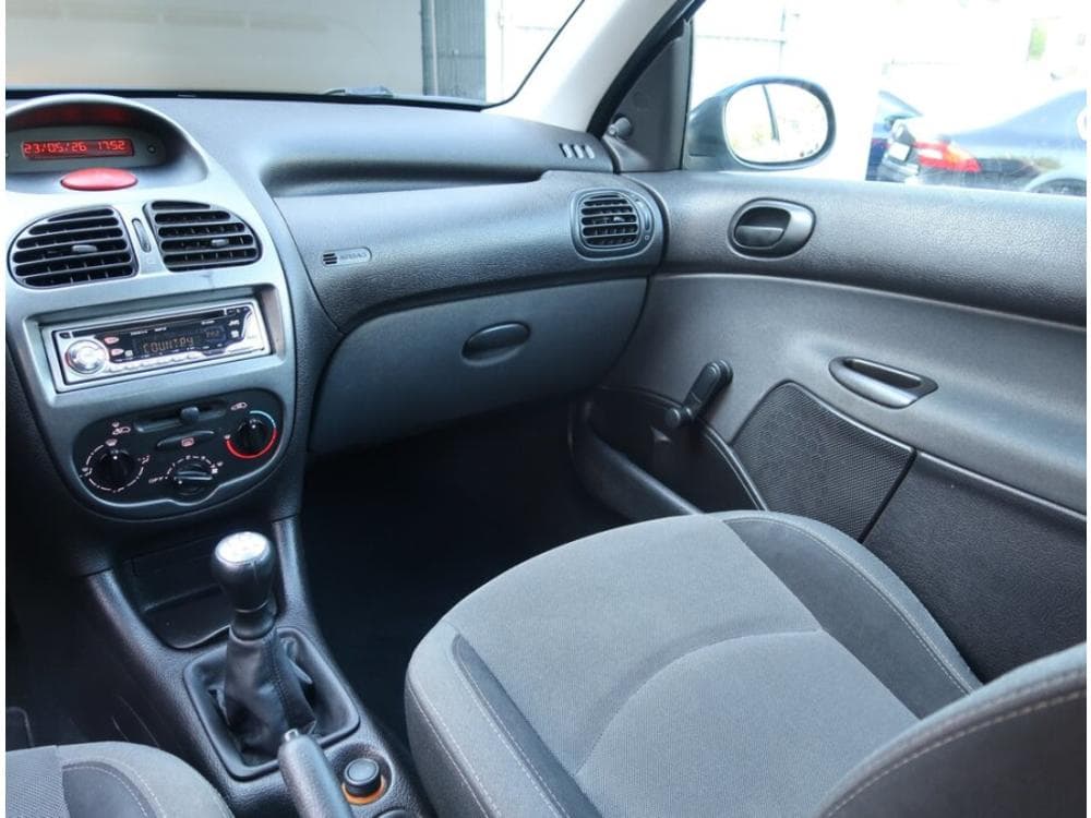 2006 Peugeot 206 - 15