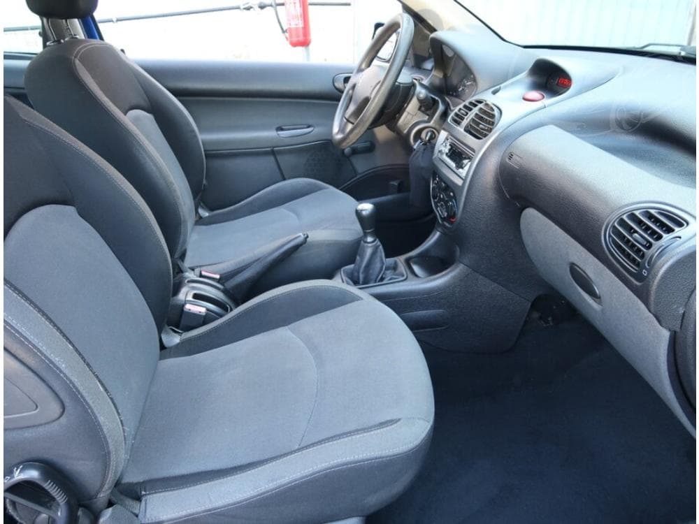 2006 Peugeot 206 - 17