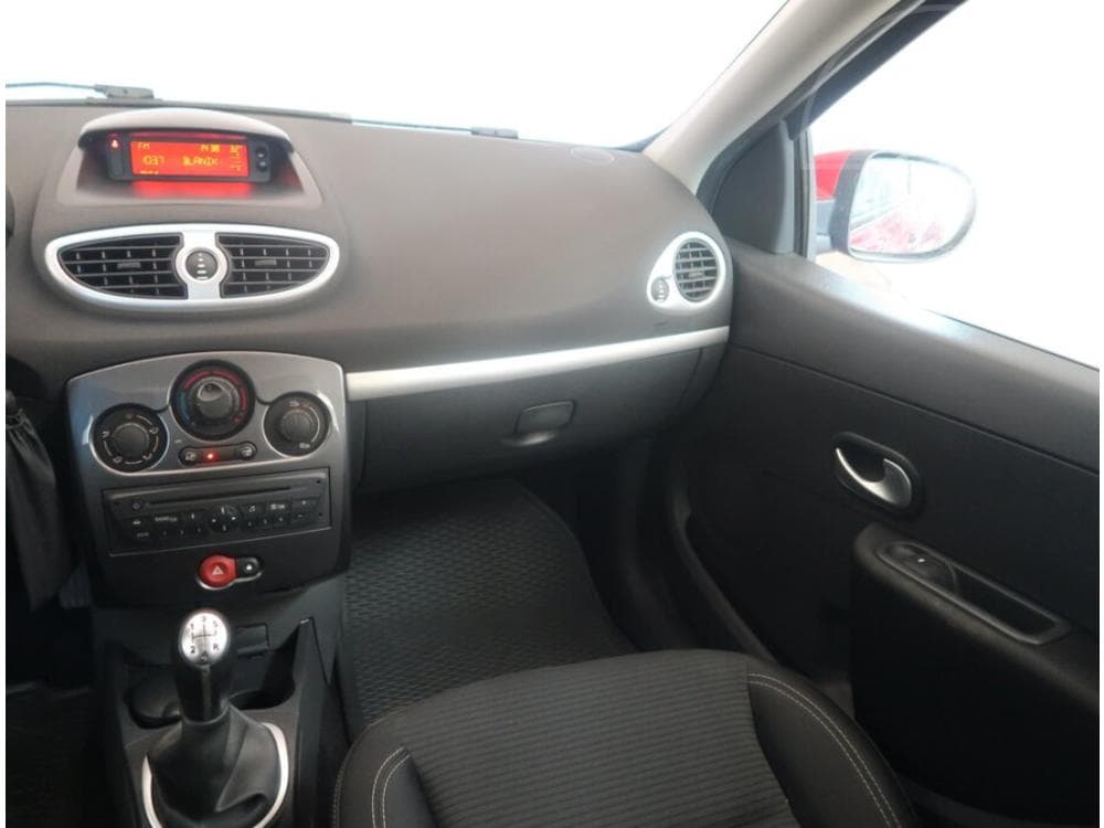 2013 Renault CLIO - 8