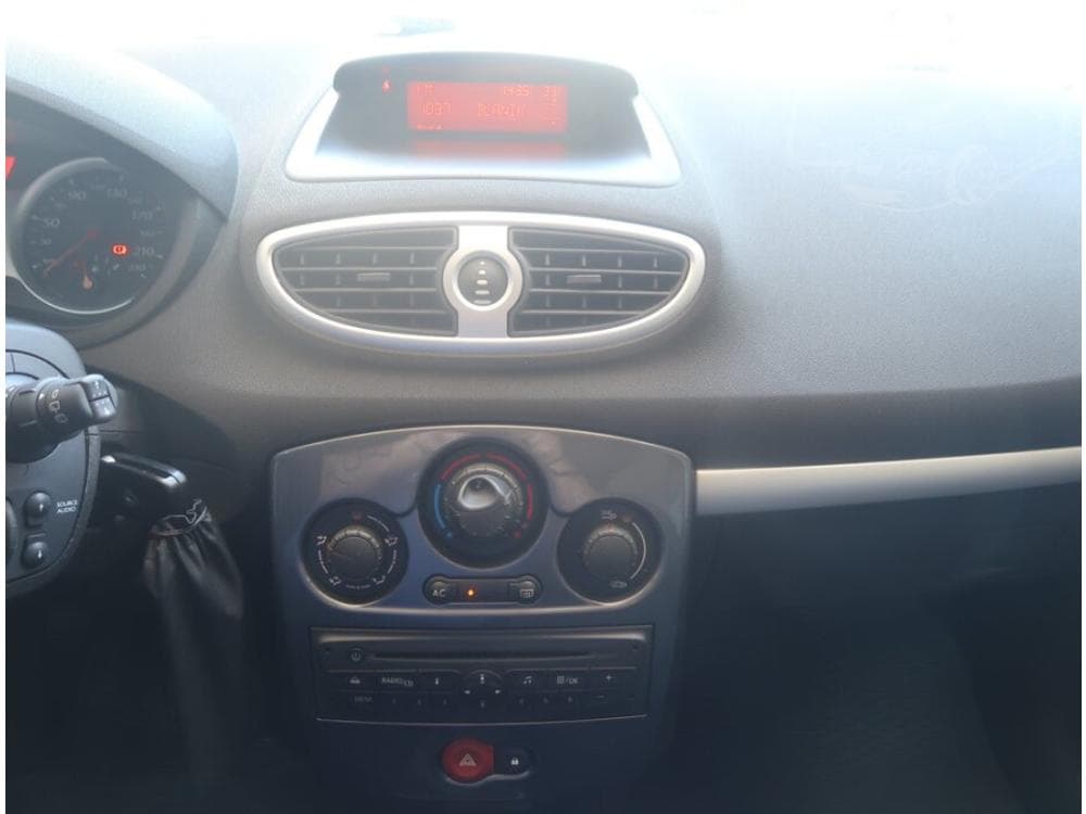 2013 Renault CLIO - 12
