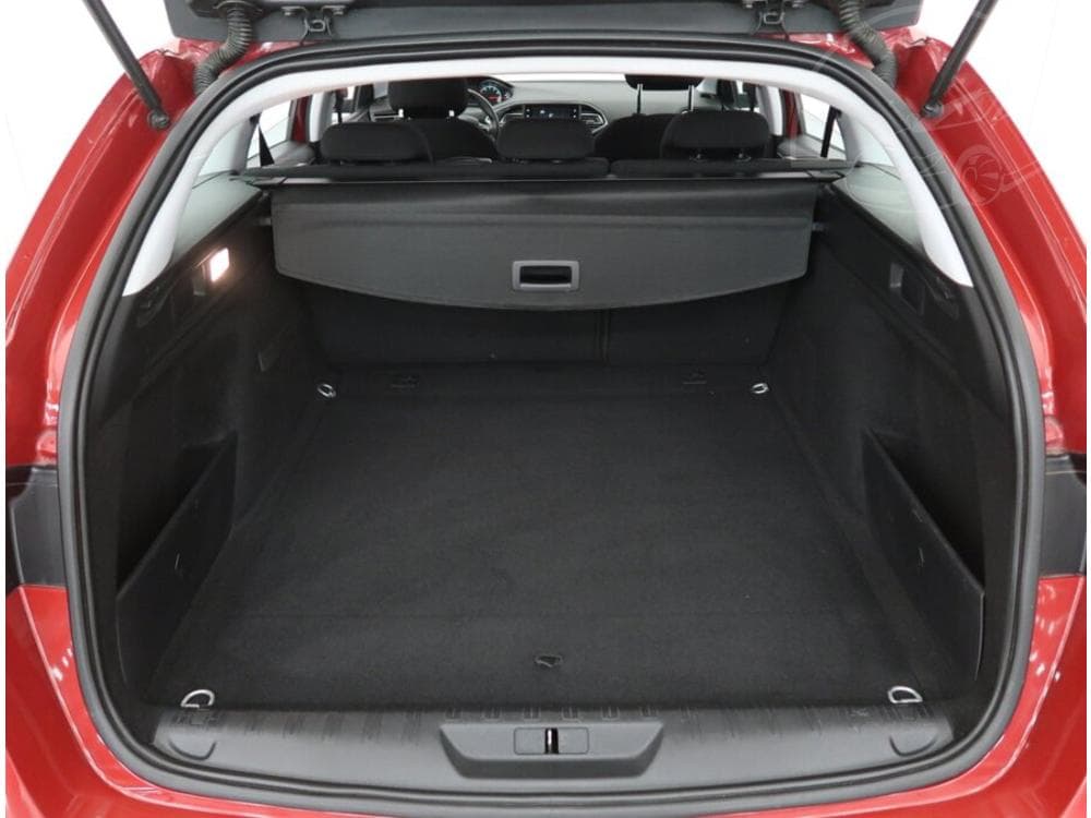 2015 Peugeot 308 - 25