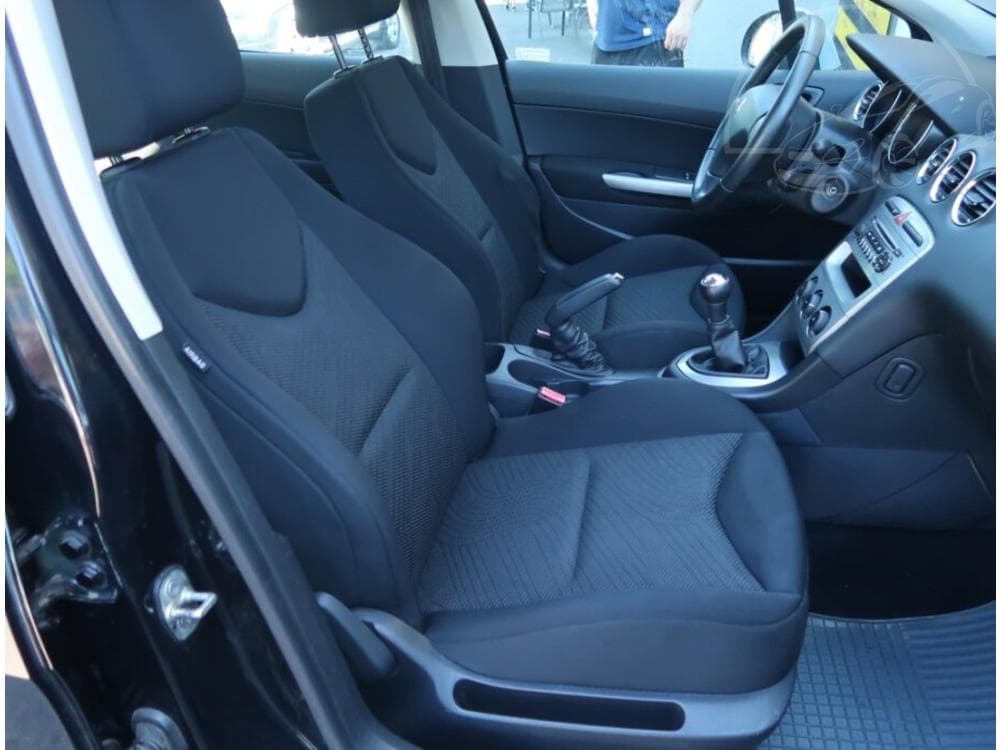 2010 Peugeot 308 - 9