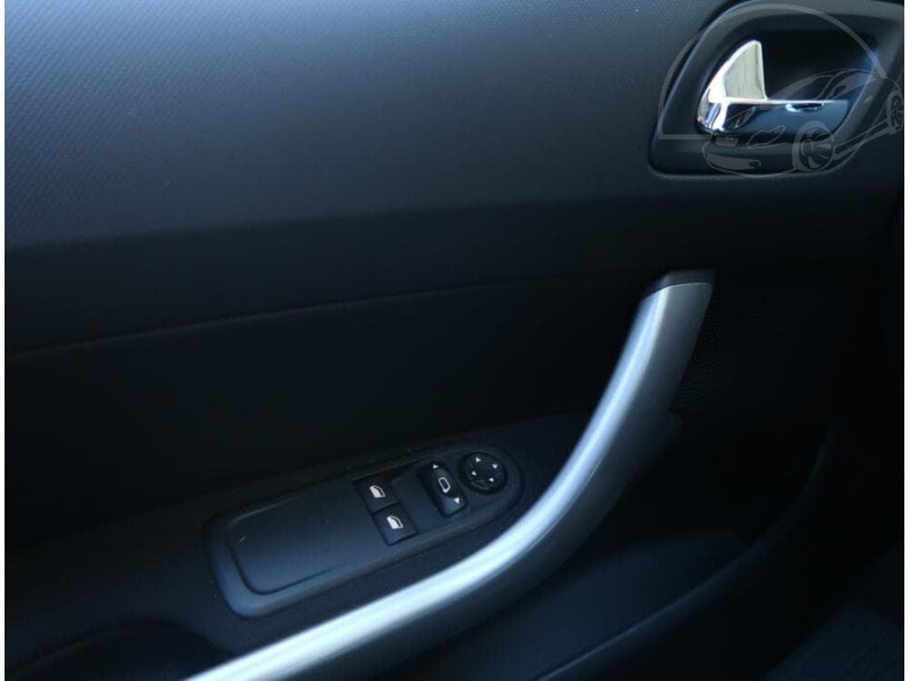 2010 Peugeot 308 - 15