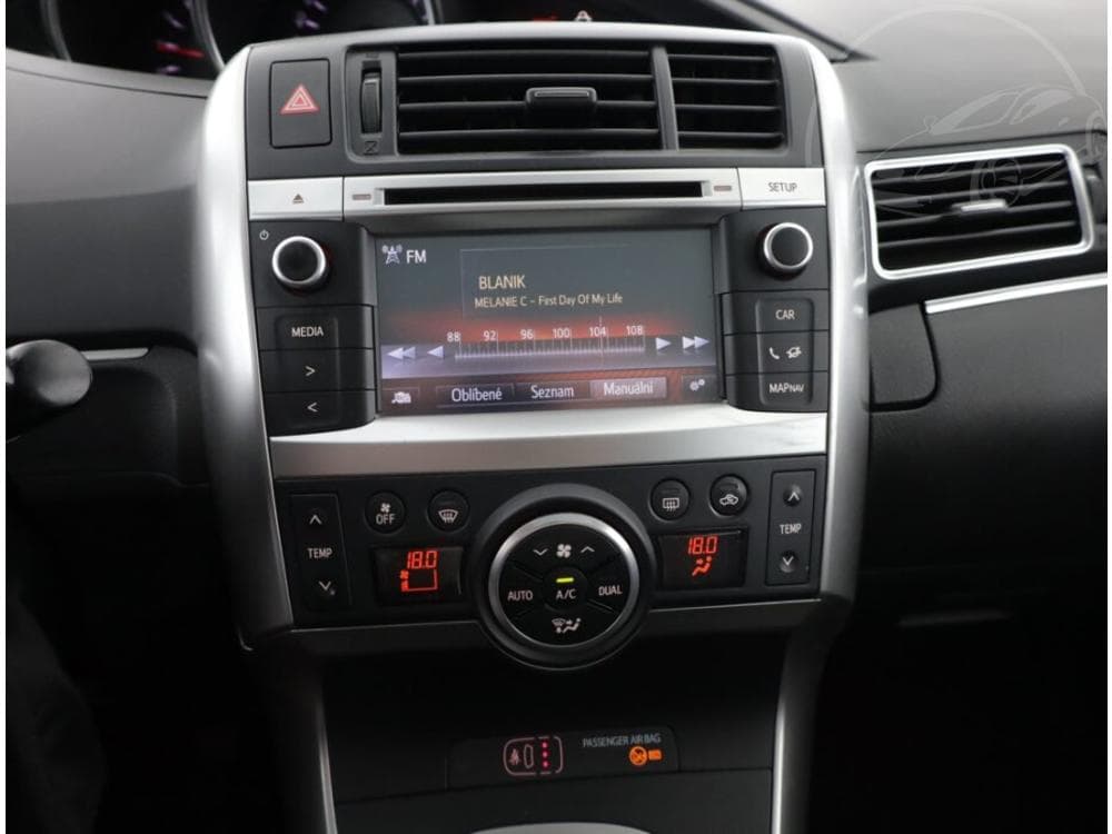 2015 Toyota VERSO - 19