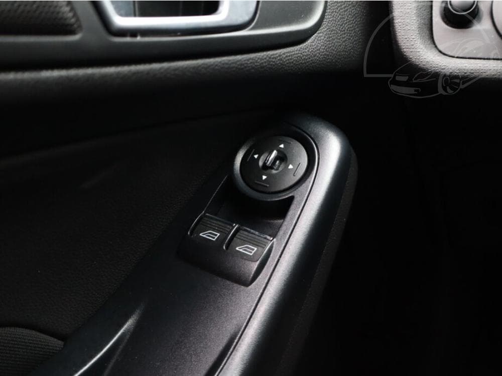2014 Ford FIESTA - 29