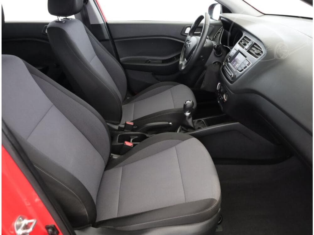 2020 Hyundai i20 - 7