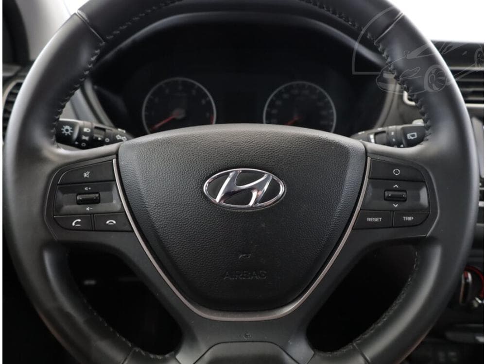 2020 Hyundai i20 - 8