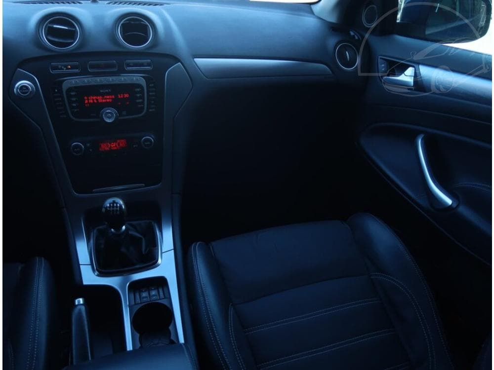 2010 Ford MONDEO - 8