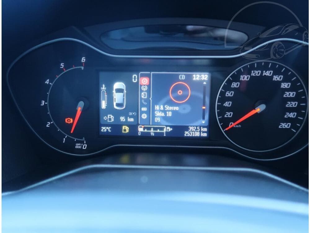 2010 Ford MONDEO - 11