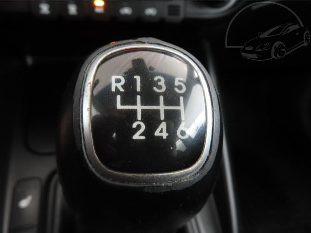 2014 Kia CARENS - 25