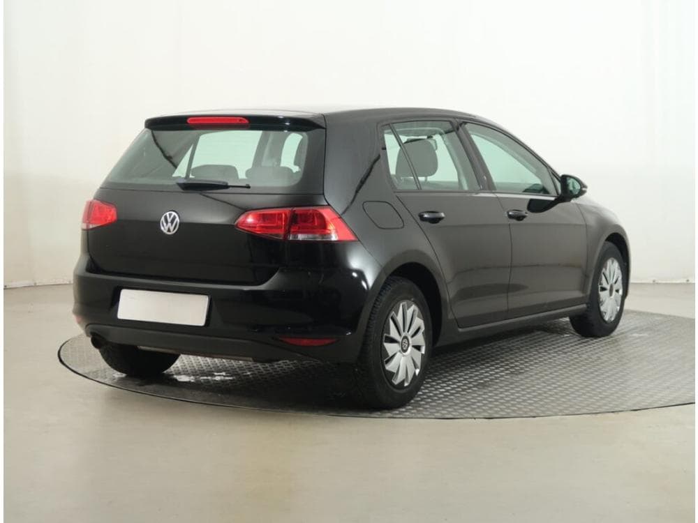 2013 Volkswagen GOLF - 9