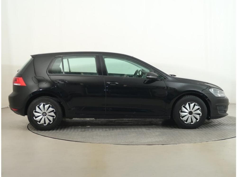 2013 Volkswagen GOLF - 11