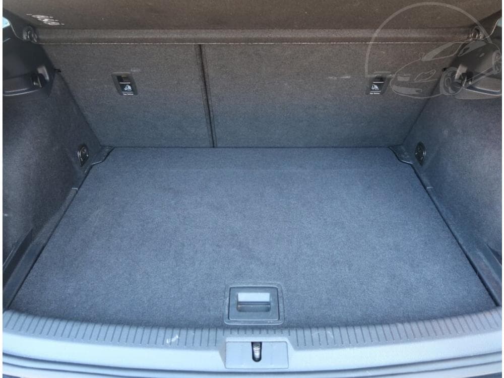 2013 Volkswagen GOLF - 23